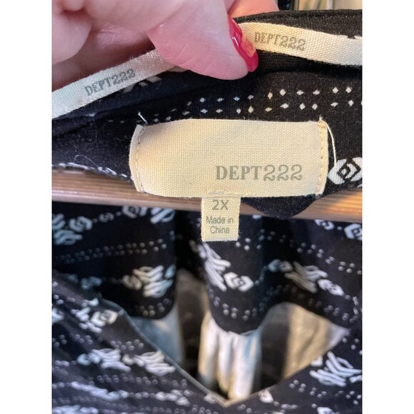 Dept 222 Black Patterned Roll Tab Sleeve Tunic Pullover Top Sz 2X - Picture 4 of 7